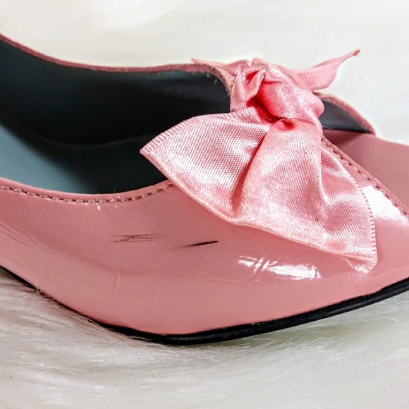 BCBG BLUSH BOW PEEPTOE PATENT LEATHER HEELS - Picture 6 of 8